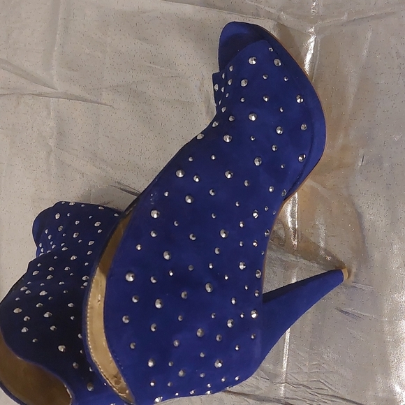 Tiara Blue Booties - Picture 6 of 7
